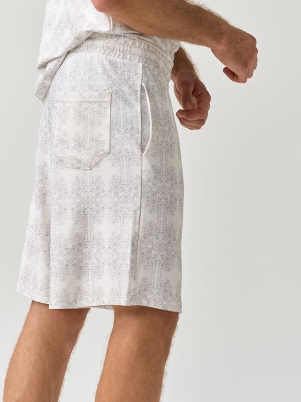Leasure Print Shorts - Image 3